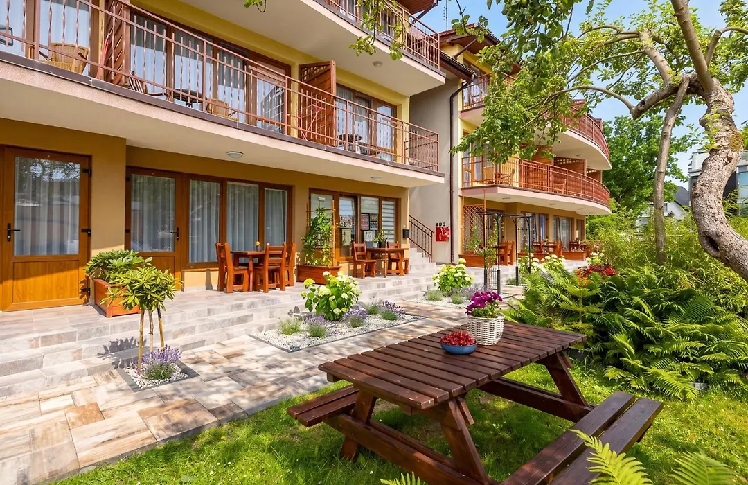 Dom Wczasowy Radość-1
